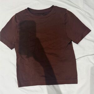 Elegant Brown Short Sleeve Tee